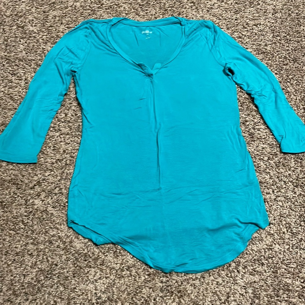 Blue mid length sleeve top